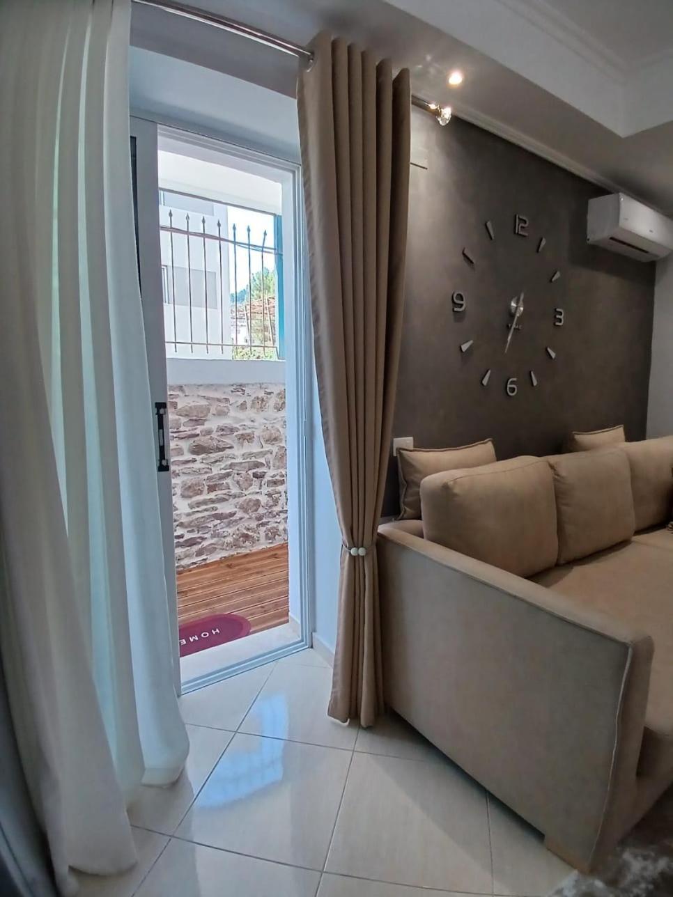 Mato Apartment Gjirokastra Kültér fotó